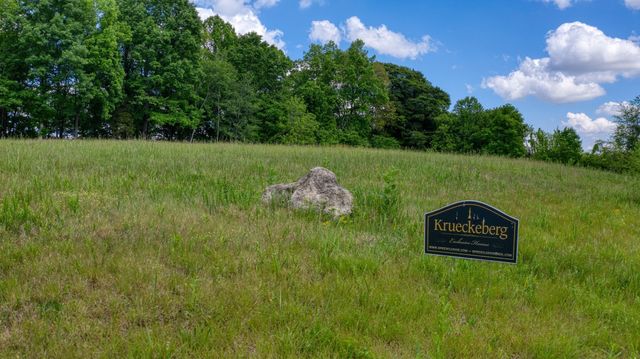 22 Port Royal Estate, Adams, TN 37010