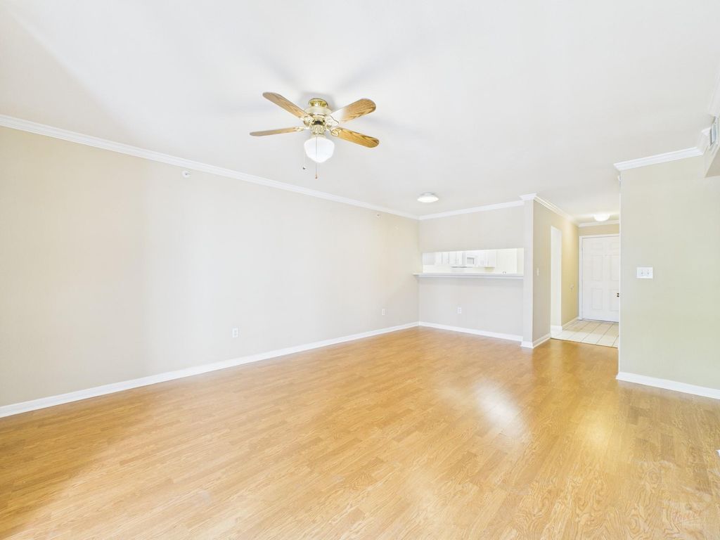 501 W 26th ST 116, Austin, TX 78705