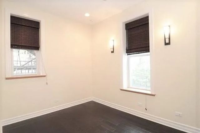 847 W Addison Street 3R, Chicago, IL 60613