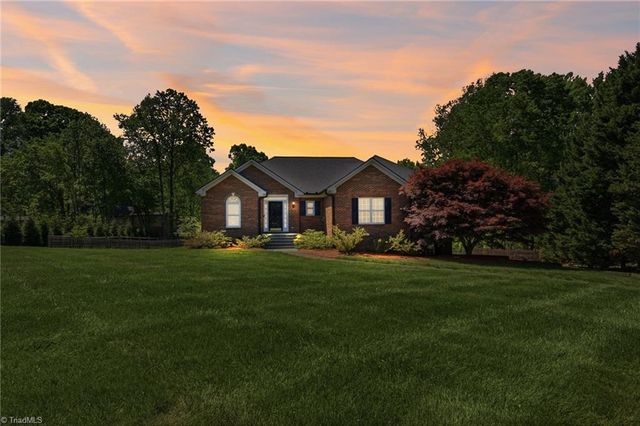 4505 Eden Terrace Drive, Kernersville, NC 27284