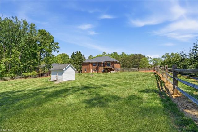 4505 Eden Terrace Drive, Kernersville, NC 27284