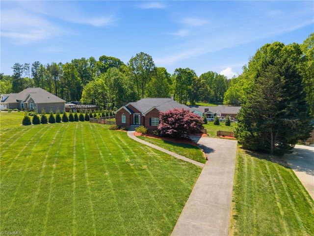 4505 Eden Terrace Drive, Kernersville, NC 27284