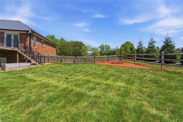 4505 Eden Terrace Drive, Kernersville, NC 27284