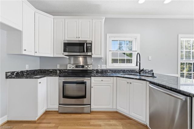 4505 Eden Terrace Drive, Kernersville, NC 27284