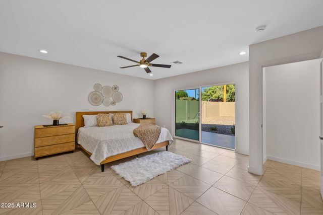 1540 E CHEERY LYNN Road, Phoenix, AZ 85014