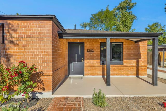 1540 E CHEERY LYNN Road, Phoenix, AZ 85014