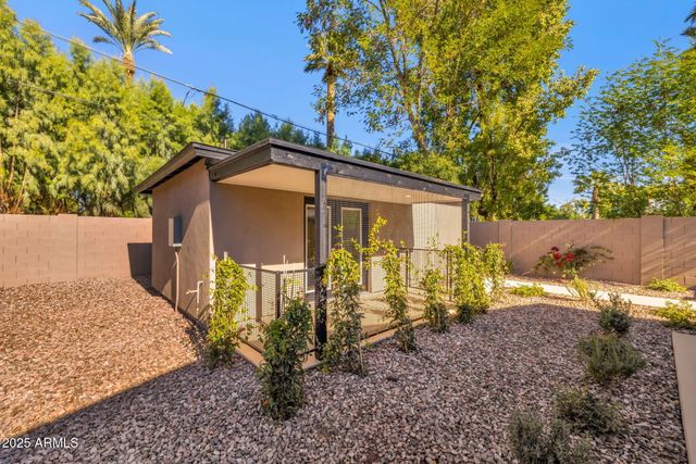 1540 E CHEERY LYNN Road, Phoenix, AZ 85014
