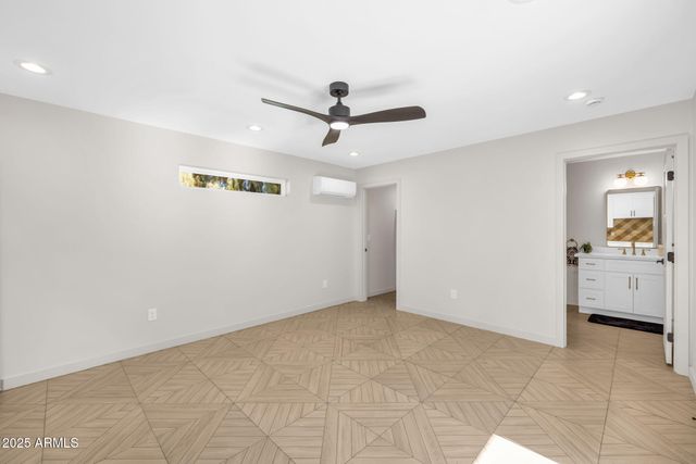 1540 E CHEERY LYNN Road, Phoenix, AZ 85014