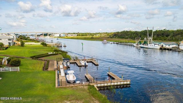92 Plantation Passage Drive SE, Bolivia, NC 28422