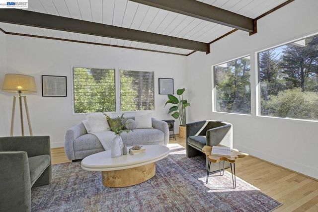 6956 6956 Sayre Drive, Oakland, CA 94611