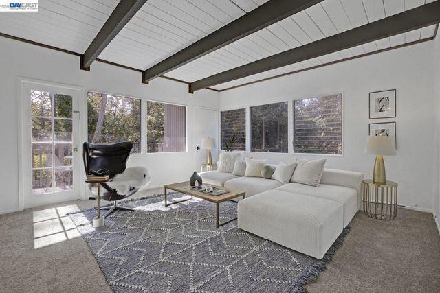 6956 6956 Sayre Drive, Oakland, CA 94611