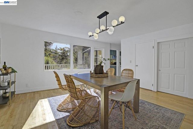 6956 6956 Sayre Drive, Oakland, CA 94611