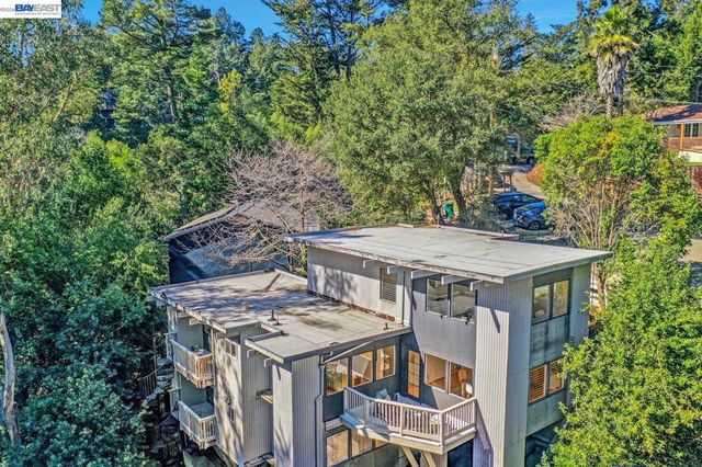 6956 6956 Sayre Drive, Oakland, CA 94611