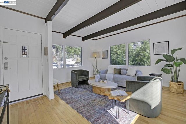 6956 6956 Sayre Drive, Oakland, CA 94611