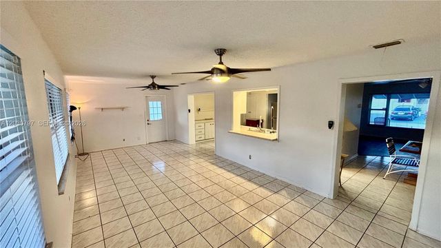 4805 NW 49th Rd, Tamarac, FL 33319