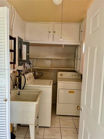 4805 NW 49th Rd, Tamarac, FL 33319