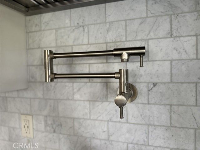 27781 St Bernard Lane, Lake Arrowhead, CA 92352