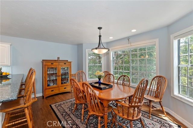 27781 St Bernard Lane, Lake Arrowhead, CA 92352