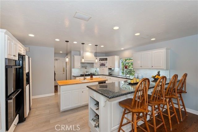 27781 St Bernard Lane, Lake Arrowhead, CA 92352