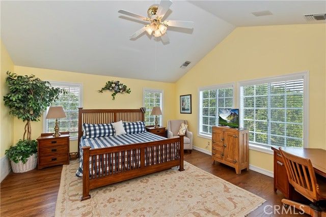 27781 St Bernard Lane, Lake Arrowhead, CA 92352