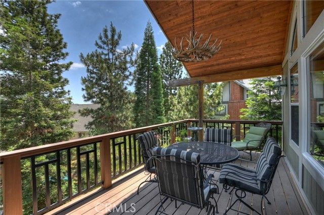 27781 St Bernard Lane, Lake Arrowhead, CA 92352