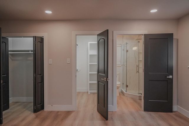 800 Rosewood Drive, Baytown, TX 77520