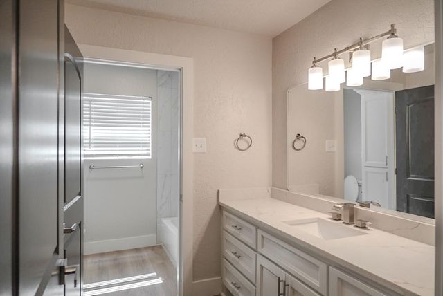 800 Rosewood Drive, Baytown, TX 77520