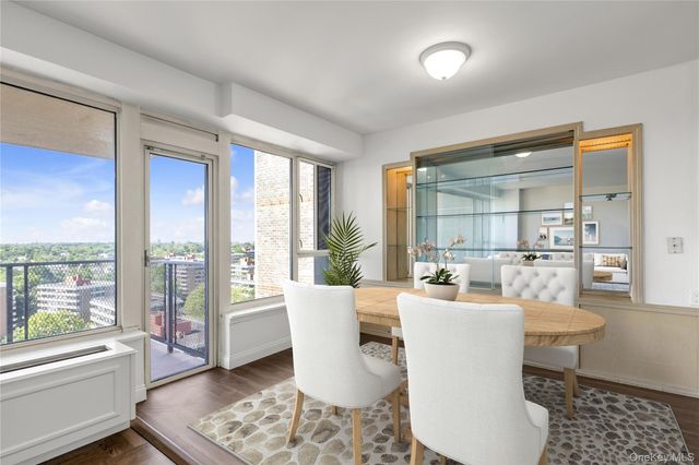 166-25 powells cove Boulevard 17G, Beechhurst, NY 11357