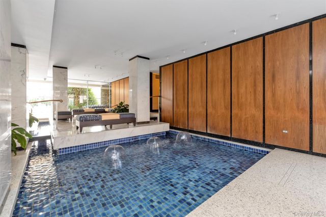 166-25 powells cove Boulevard 17G, Beechhurst, NY 11357