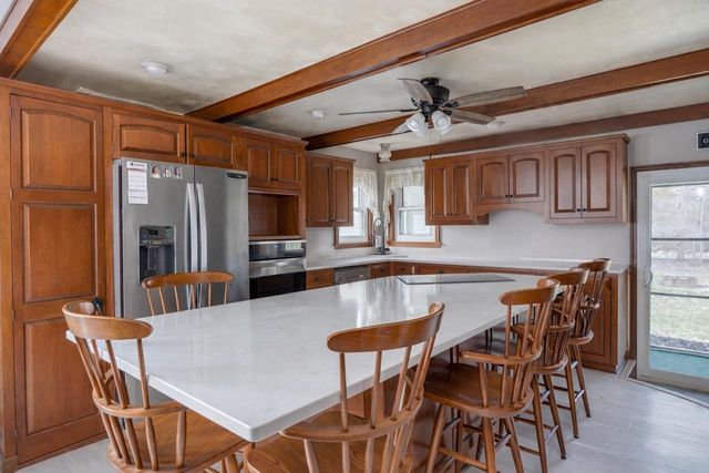 1380 LAKEVIEW LANE, Menasha, WI 54952