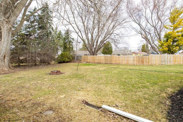 1380 LAKEVIEW LANE, Menasha, WI 54952