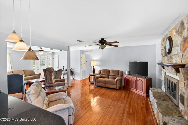 3408 Beachview Drive, Ocean Springs, MS 39564