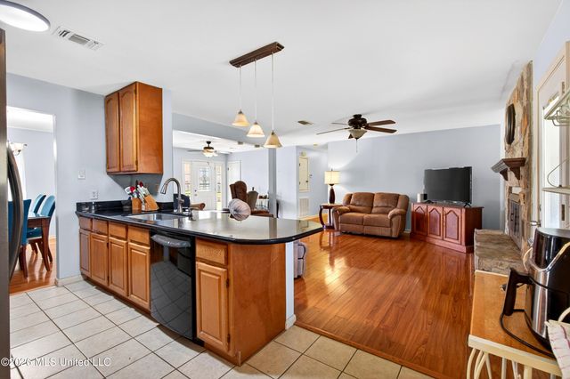 3408 Beachview Drive, Ocean Springs, MS 39564