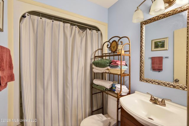 3408 Beachview Drive, Ocean Springs, MS 39564