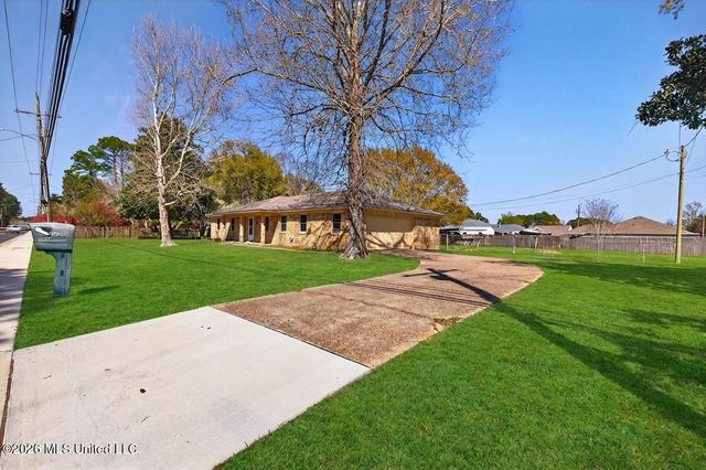 3408 Beachview Drive, Ocean Springs, MS 39564