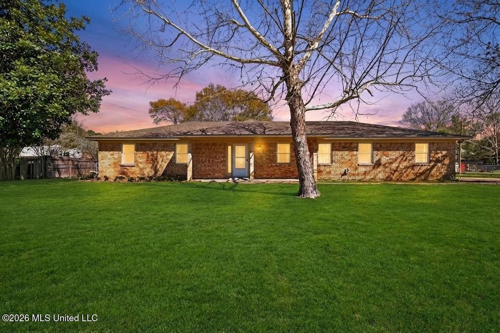 3408 Beachview Drive, Ocean Springs, MS 39564