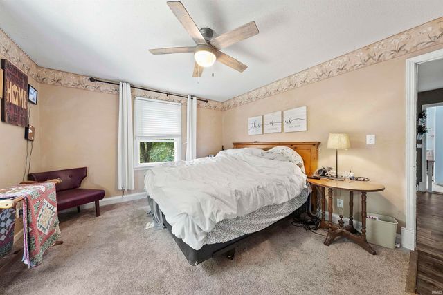 1402 Hawthorne Drive, Vincennes, IN 47591