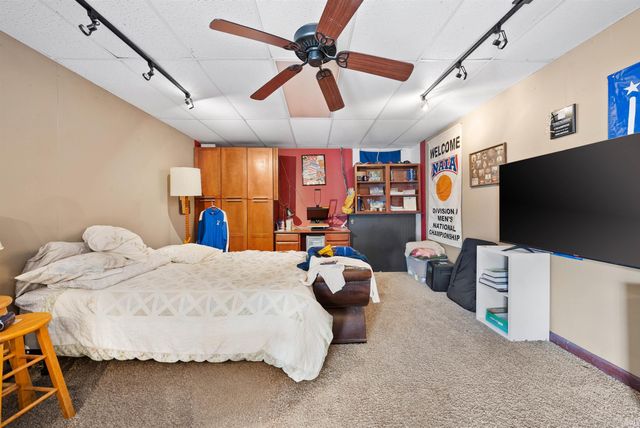 1402 Hawthorne Drive, Vincennes, IN 47591