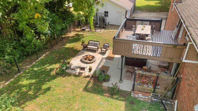 1402 Hawthorne Drive, Vincennes, IN 47591