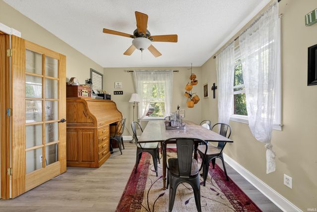 1402 Hawthorne Drive, Vincennes, IN 47591