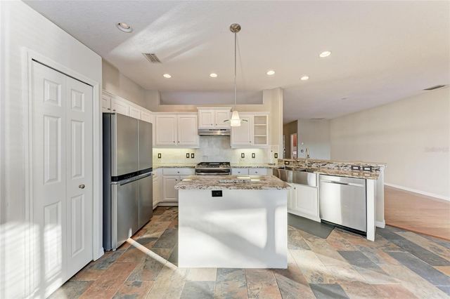 6518 FIELD SPARROW GLEN, Lakewood Ranch, FL 34202