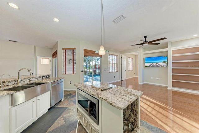 6518 FIELD SPARROW GLEN, Lakewood Ranch, FL 34202