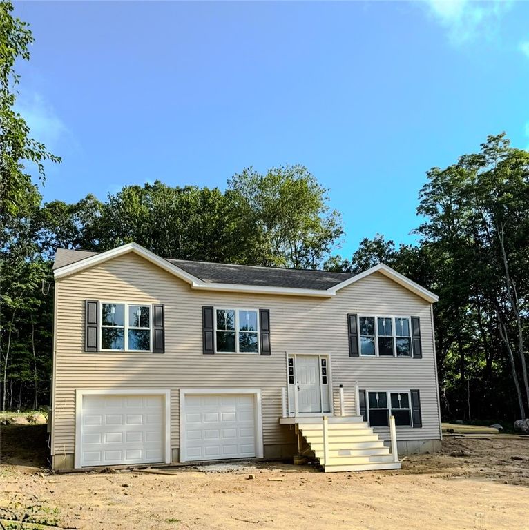 197 Maxson Hill Road, Hopkinton, RI 02833