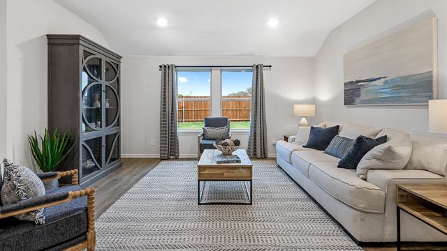 3102 Charleston Drive, Ennis, TX 75119