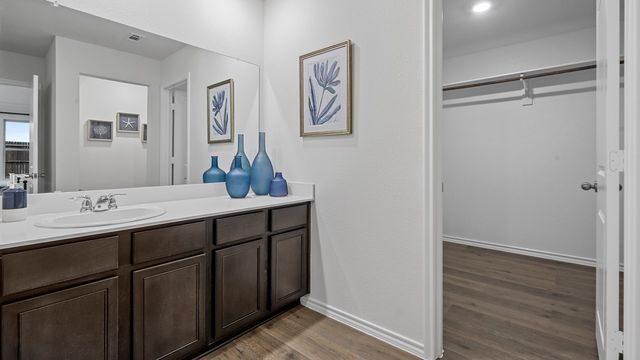 3102 Charleston Drive, Ennis, TX 75119