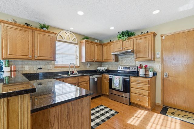 10403 W Hayden Ct, Wichita, KS 67209