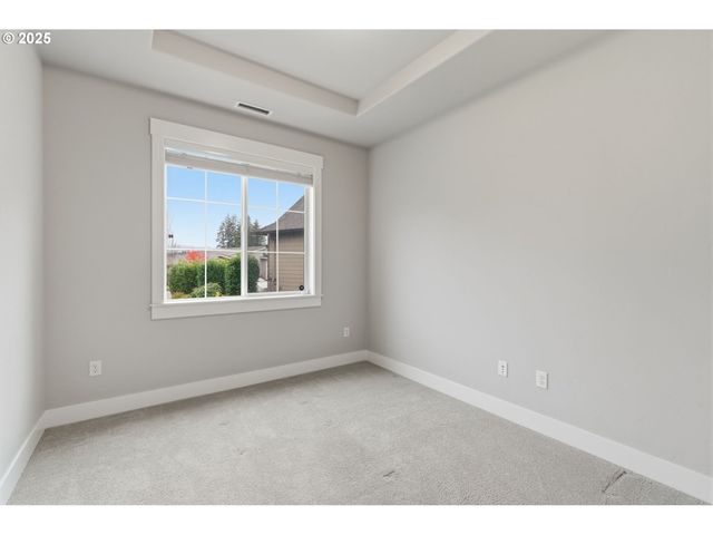 3228 Nw HOOD Ct, Camas, WA 98607