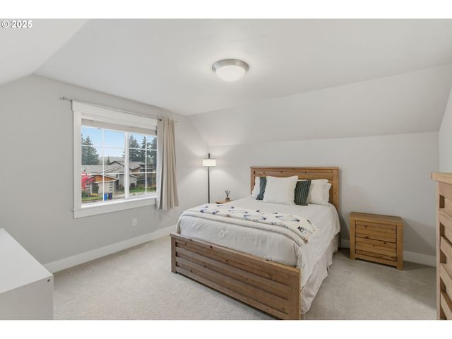 3228 Nw HOOD Ct, Camas, WA 98607