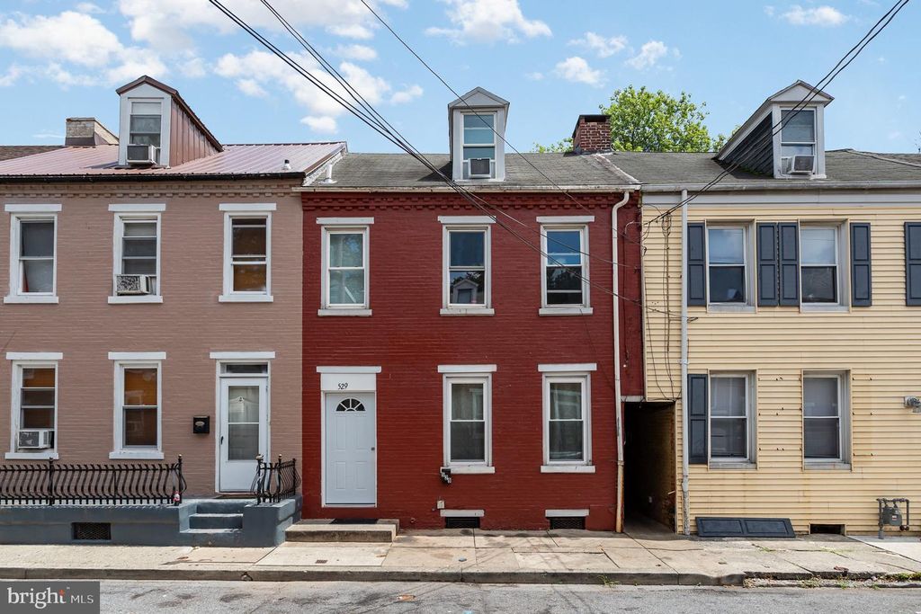 529 WOODWARD ST, Lancaster, PA 17602