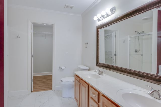 2167 Oak Hill Dr, Murfreesboro, TN 37130